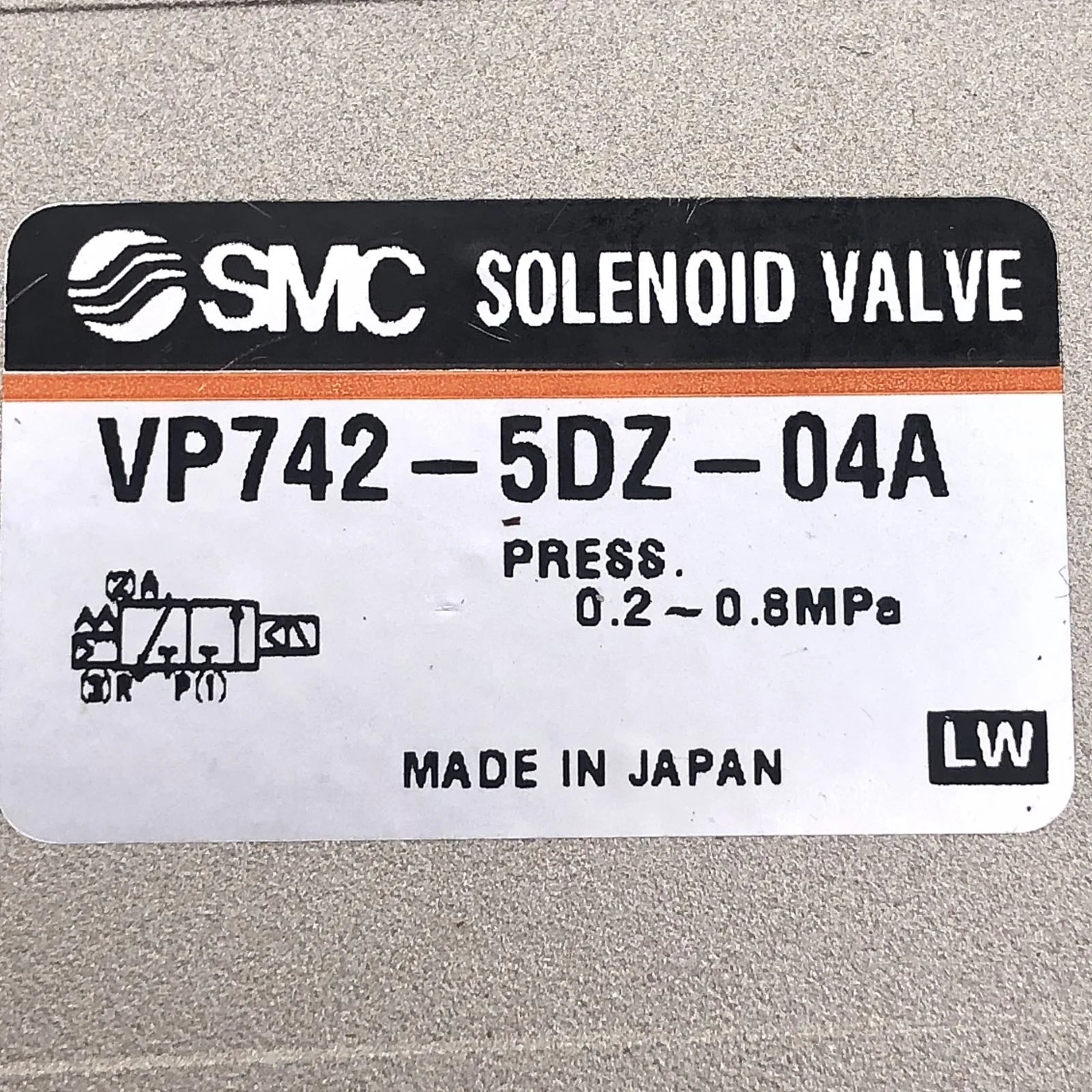 SMC Solenoid Valve 24VDC 1/4" NPT VP742-5DZ-04A