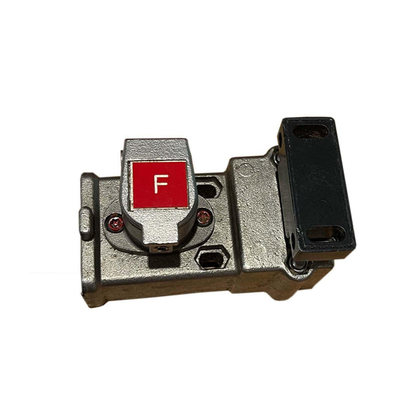 Allen-Bradley Slamlock Trapped Key Interlock Switch Red Cap "F" 440T-MSSLE110F
