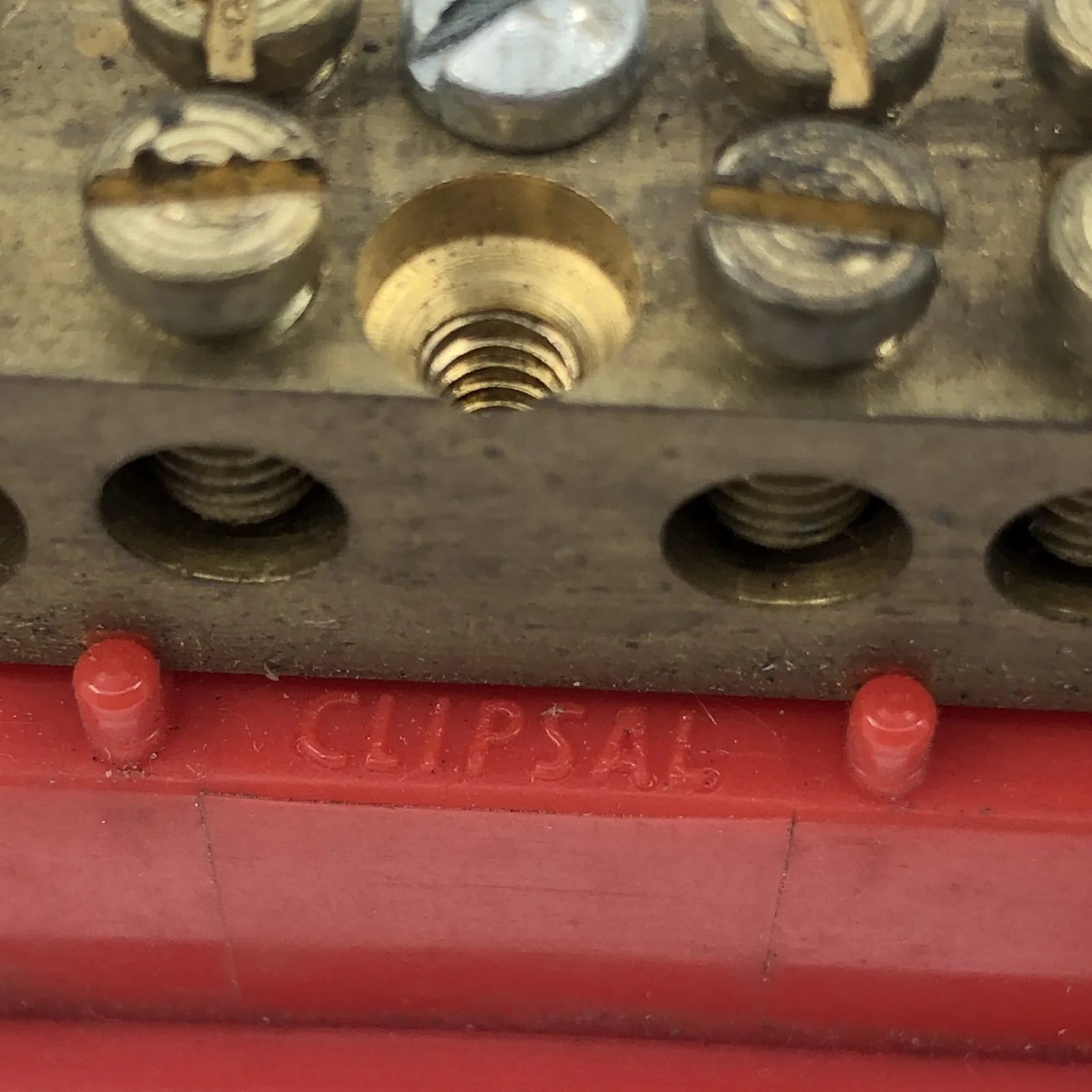 Clipsal-LT3-25-G-Industrial-Electrical-Warehouse-Shop-Now
