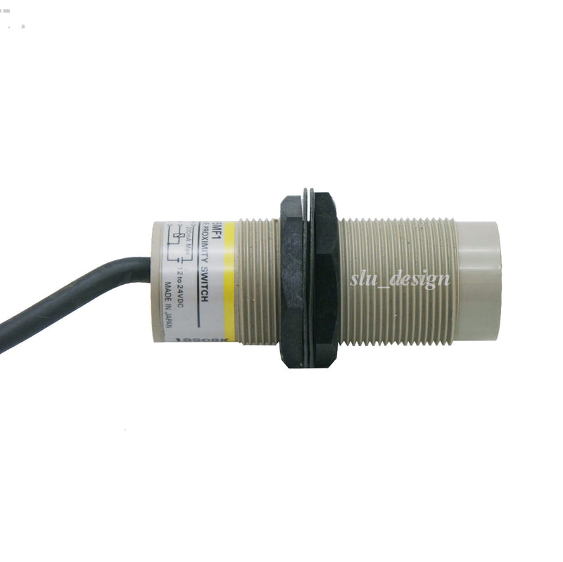 Omron Capacitive Proximity Switch with 2M Lead E2K-X15MF1