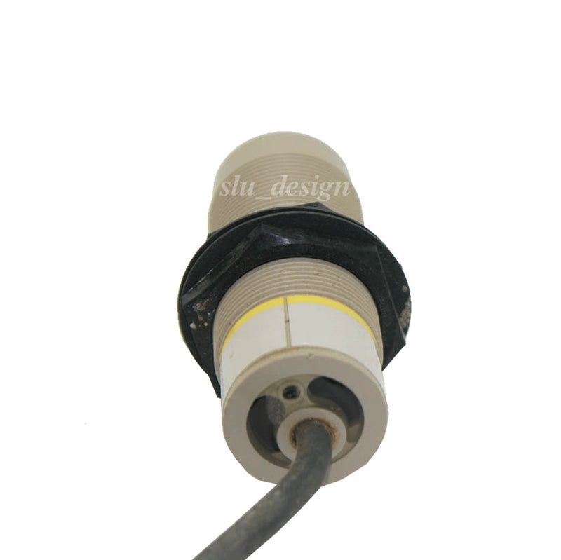 Omron Capacitive Proximity Switch with 2M Lead E2K-X15MF1