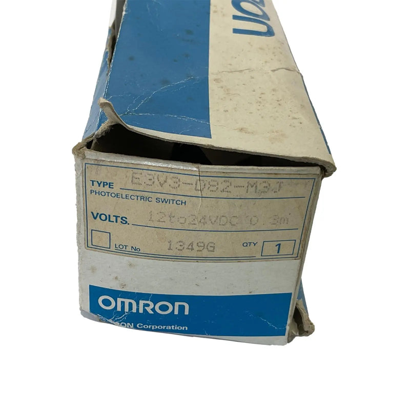 Omron Diffused Reflective Sensor 12 to 24VDC E3V3-D82-M3J