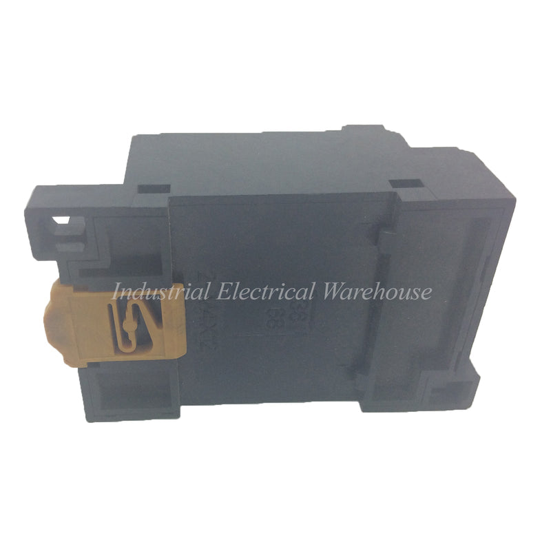 Omron Relay Socket 4P 10A 250VAC PTF14A-E