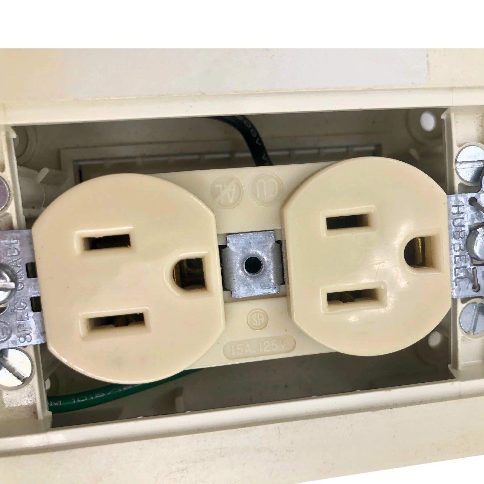 Phoenix Contact Rail-Mounted Dual Power Outlet 125VAC 15A EM-DUO 120/15 5600461