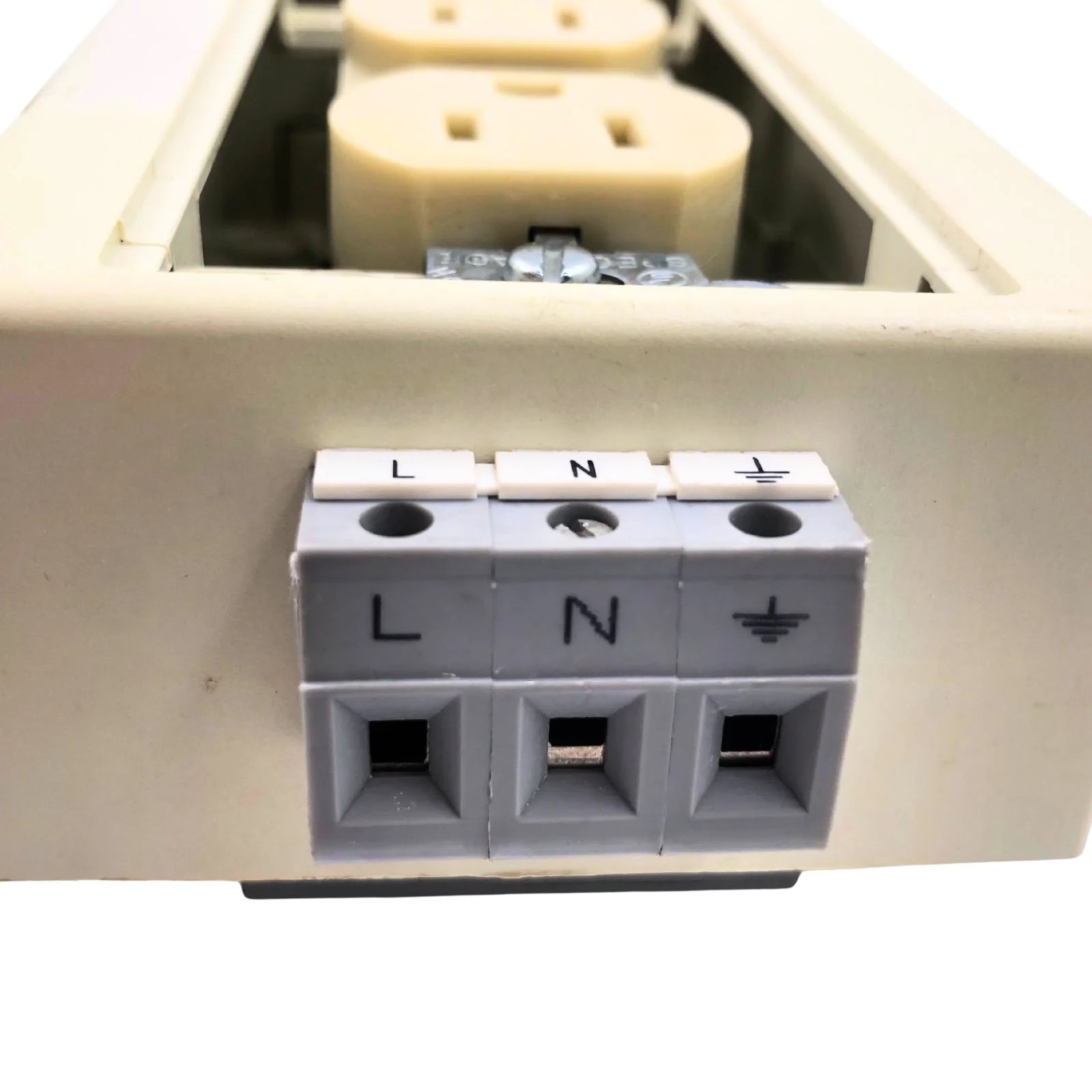 Phoenix Contact Rail-Mounted Dual Power Outlet 125VAC 15A EM-DUO 120/15 5600461