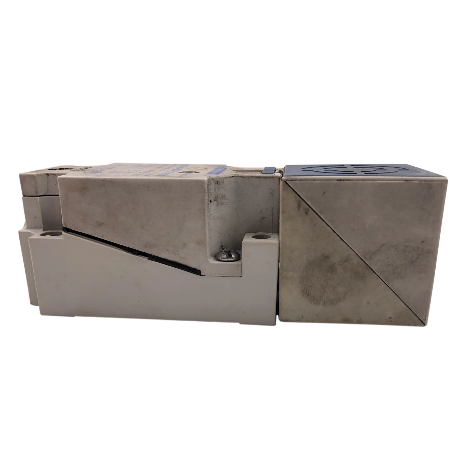 Schneider-Telemecanique-XS7-C40DP210H29-C_bbbdbff3-4bea-4e9e-bba0-b034a545cb88-Industrial-Electrical-Warehouse-Shop-Now