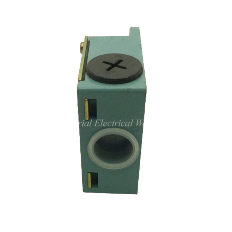 Schneider Electric / Telemecanique Sensors OsiSense XC Series Limit Switch NO/NC IP66 ZCK-M1H29