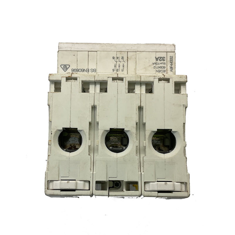 Schneider Electric / Telemecanique Miniature Circuit Breaker 415V 32A A9F44332